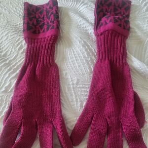 Michael Kors Fuchsia Knit Gloves